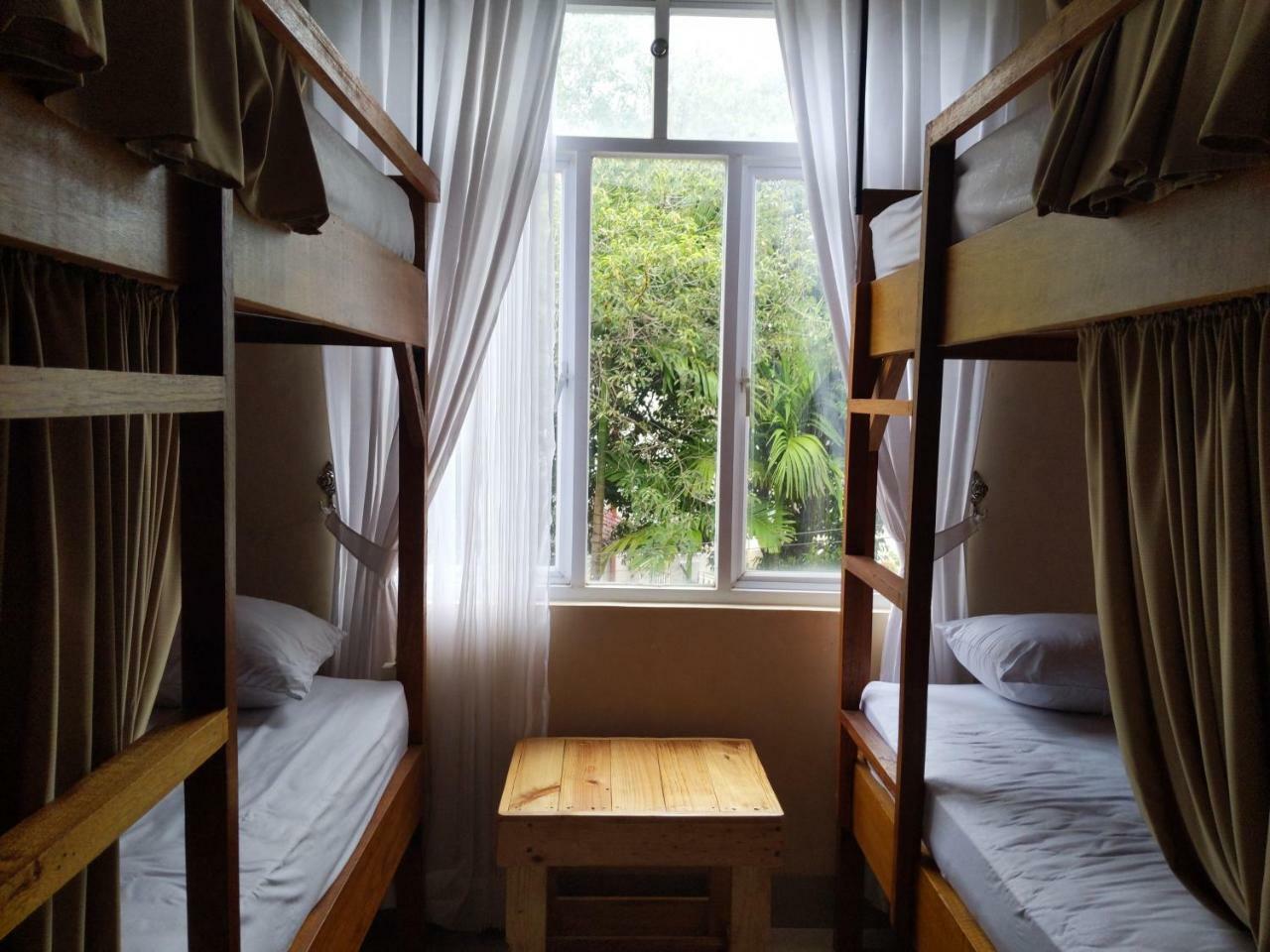 Kokos Hostel Padang City ภายนอก รูปภาพ